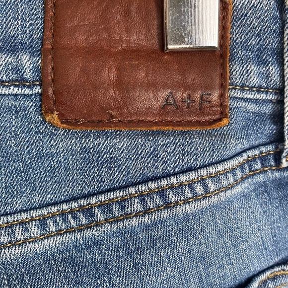 Abercrombie & Fitch Men's Langdon Slim Standard Wash Blue Jeans Size 32w - Picture 7 of 14